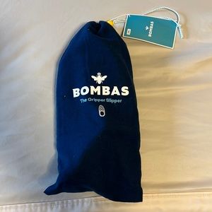 Never worn Women’s Bombas Gripper Slipper.